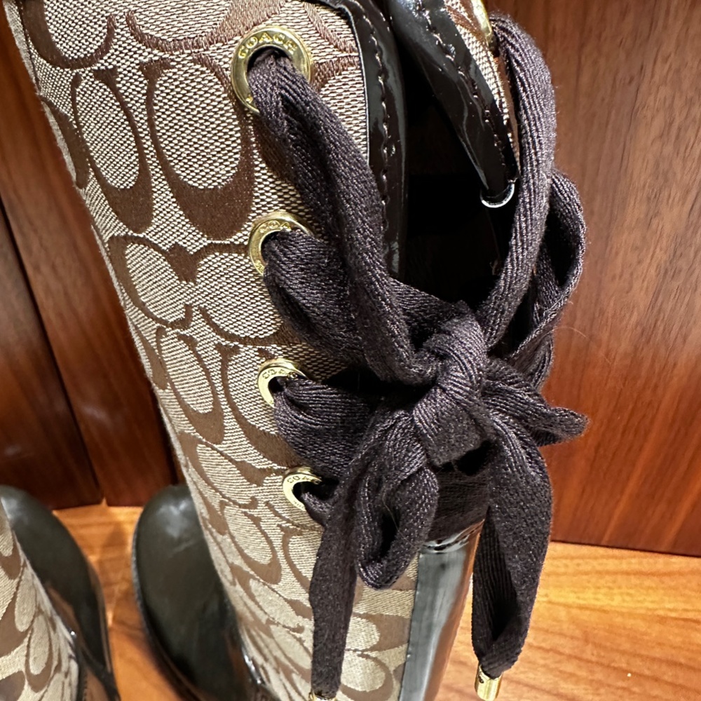 COACH RIBBON RAIN BOOTS - Picture 3 of 4